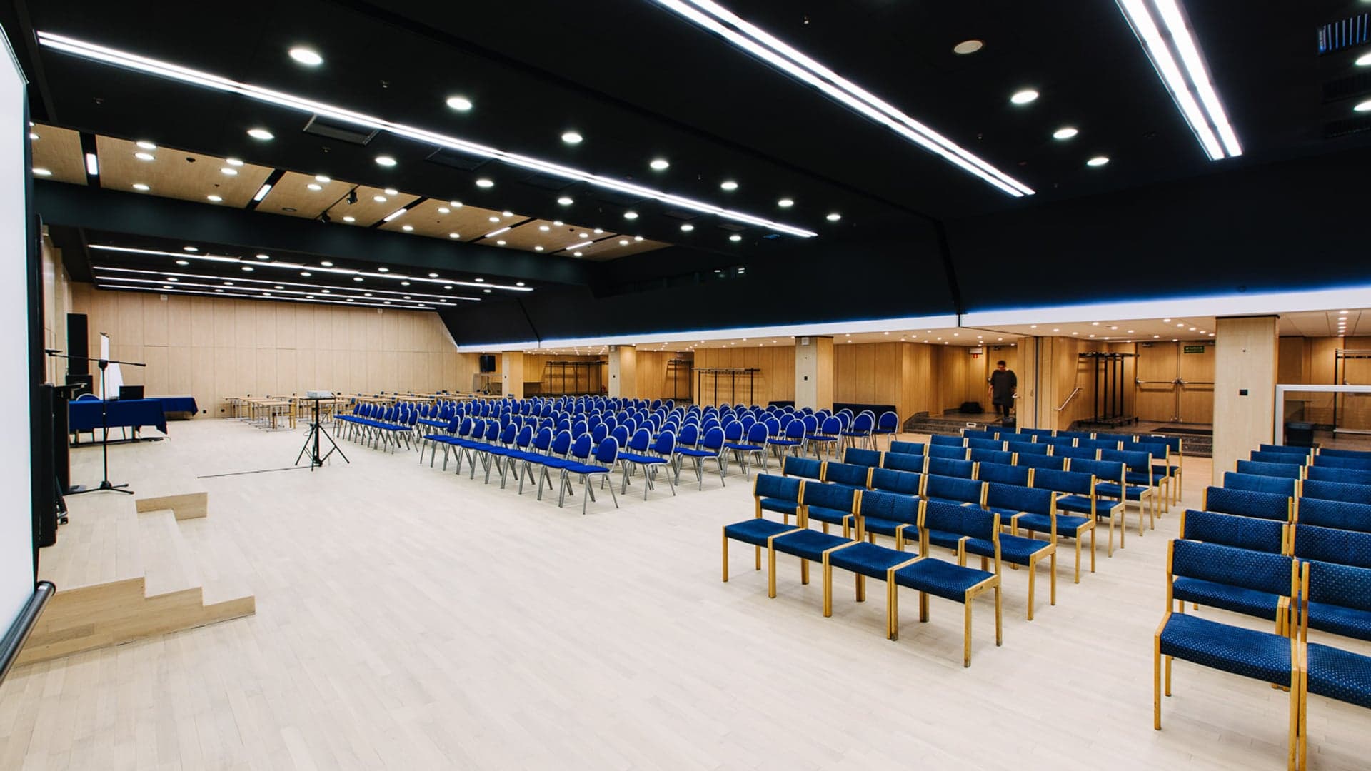 Sale konferencyjne w budynku przy ul. Chałubińskiego 8